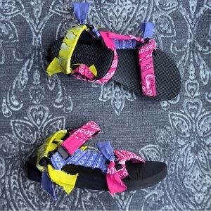Arizona Love Trekky Bandana Strappy Sandals Size 37